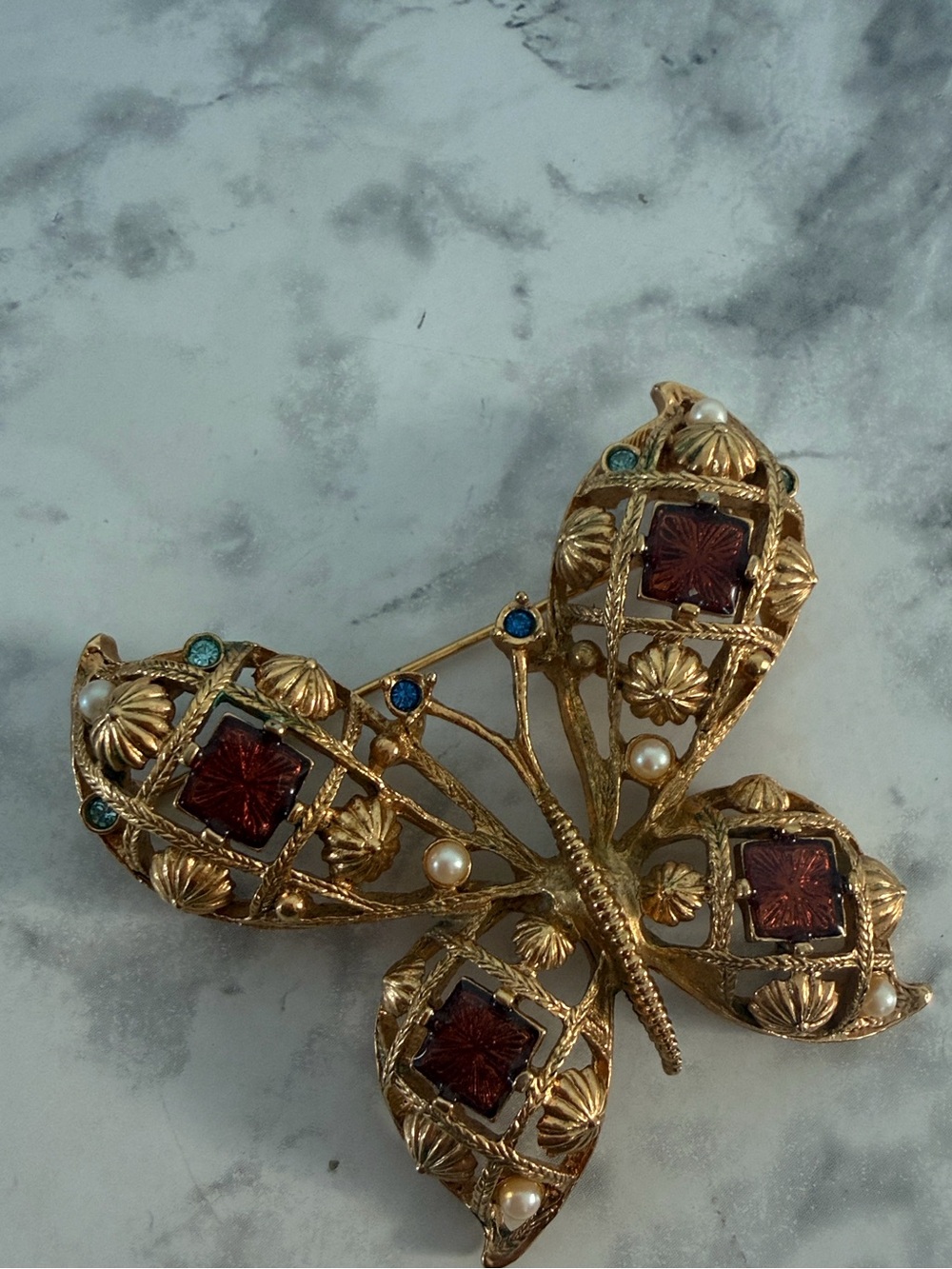 AVON VTG enamel pearl openwork  butterfly brooch figural 2.5”